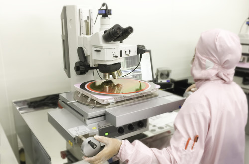 garnets and sapphire materials are used in the manufacture of semiconductors